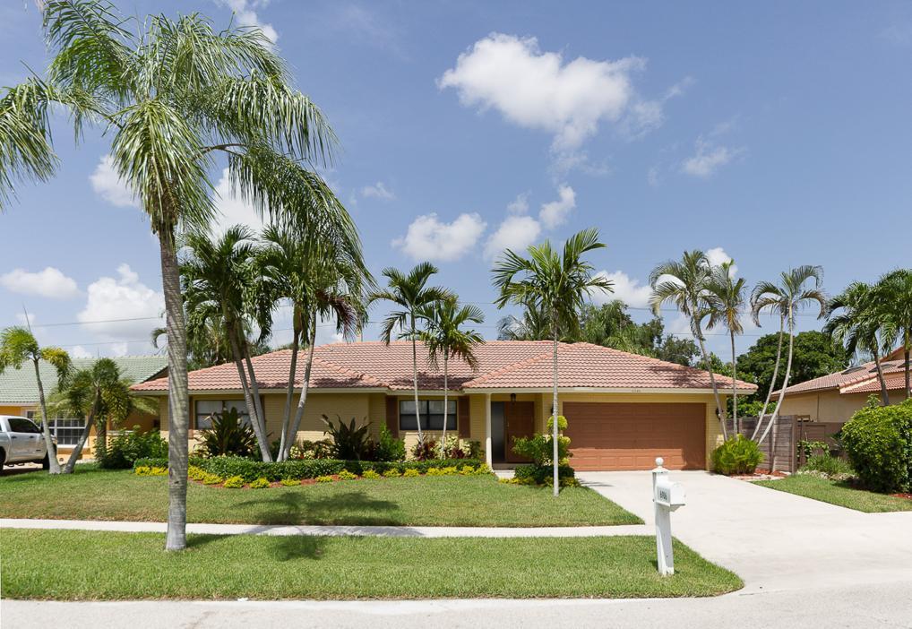 Three bedroom two bath home for rent in great location. Home is updated two car, garage, pool. Available furnished or unfurnished annually. Also available as a seasonal rental. Easy to show.