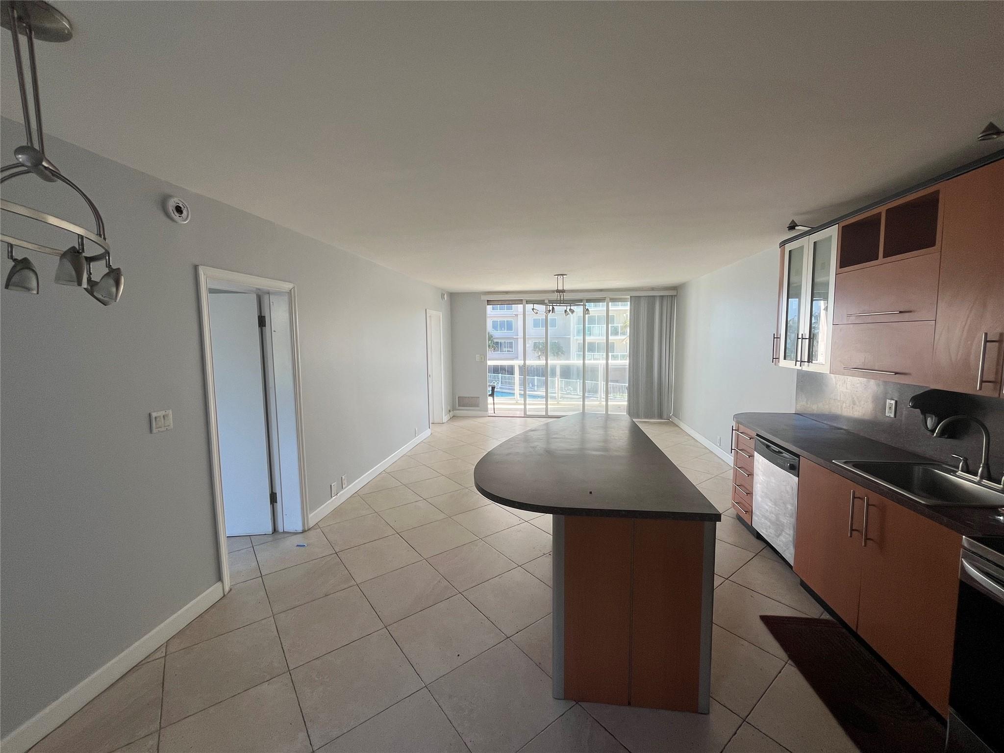 Gorgeous Rare Gem a spacious Bungalow with a beach view. Walk to the beach, Hugh Taylor Birch State Park,
restaurants, nightlife, and more. Publix and Starbucks are a 5 minute drive. There are two master bedrooms, each
with a bathroom. Play on the only sports beach in Fort Lauderdale. Kayak, surf, dive, paddleboard, etc. The safety of a lifeguard stationed in front of the building. Great schools. Heated pool. A Must See! Direct ocean view!