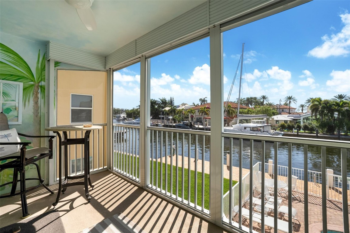 1332 Bayview Drive 203