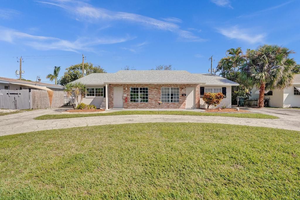 Photo of 2600 NE 5th Avenue, Boca Raton, FL 33431 (MLS # R11061847)