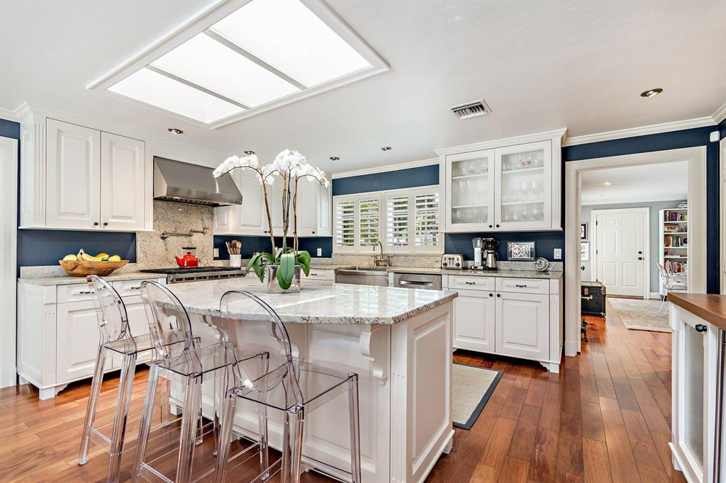 ELLAMAR - Residential