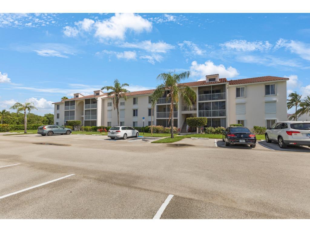 PRICED TO SELL! Well maintained 2 bedroom, 2 bathroom condo in the popular gated community Jensen Beach Club. Located directly across from the beach and showcasing popular amenities such as a heated pool, hot tub, tennis, pickleball, clubhouse and bocce make this the ideal winter retreat! The beautifully maintained grounds feature lakefront sidewalks, gazebo, and community grills. Leases allowed with a minimum of 30 day terms and 1 pet allowed up to 25 pounds.
