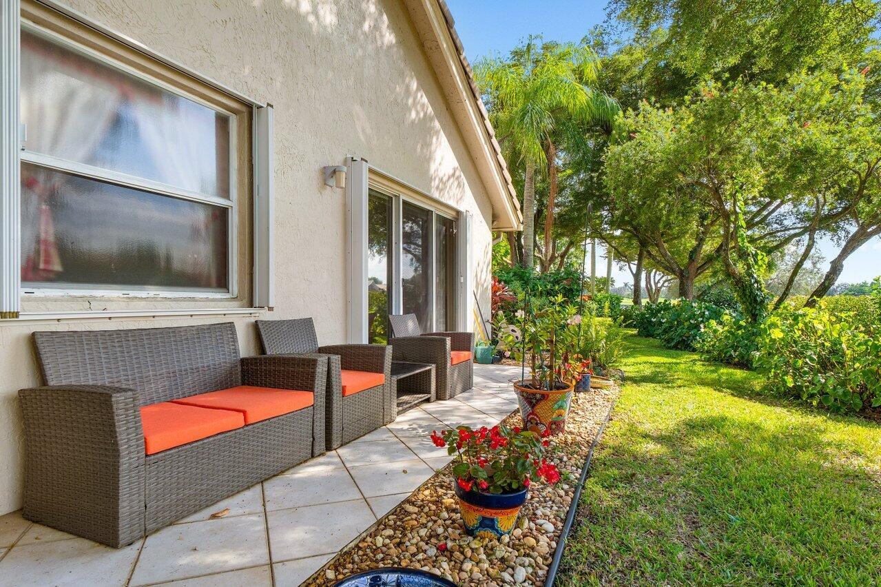 LAKERIDGE GREENS AT PIPERS GLEN - Residential