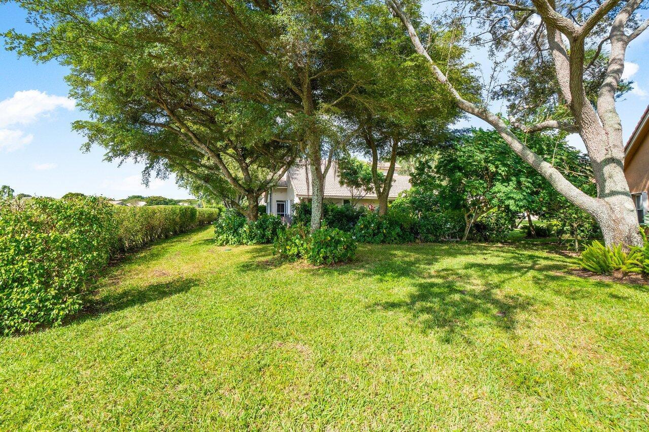 LAKERIDGE GREENS AT PIPERS GLEN - Residential