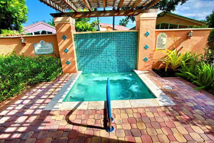 LAKERIDGE GREENS AT PIPERS GLEN - Residential