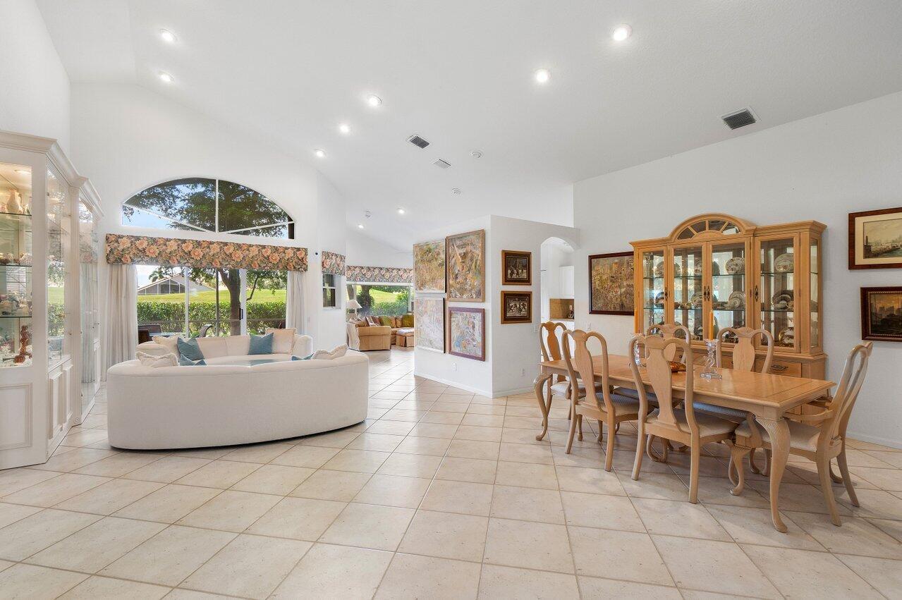 LAKERIDGE GREENS AT PIPERS GLEN - Residential