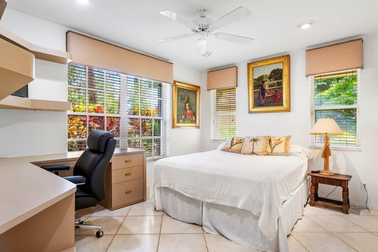 LAKERIDGE GREENS AT PIPERS GLEN - Residential