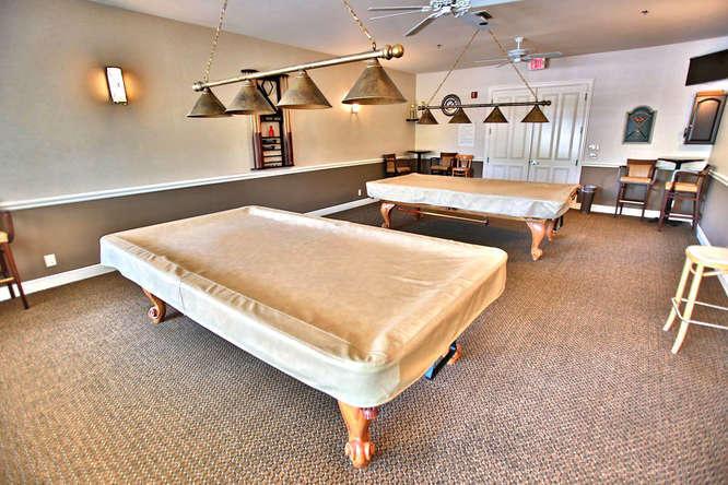 LAKERIDGE GREENS AT PIPERS GLEN - Residential