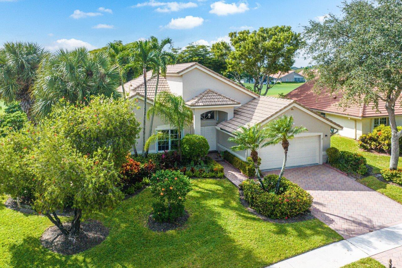 LAKERIDGE GREENS AT PIPERS GLEN - Residential