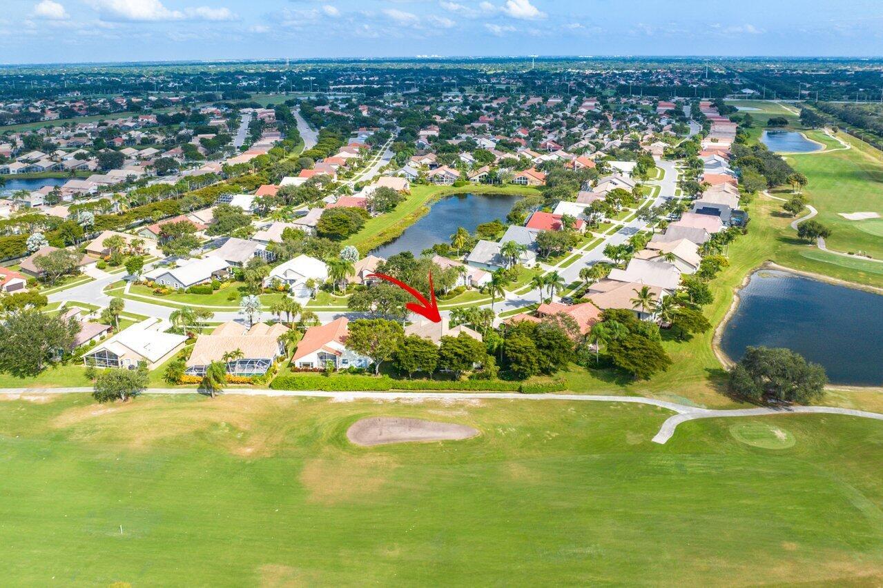 LAKERIDGE GREENS AT PIPERS GLEN - Residential