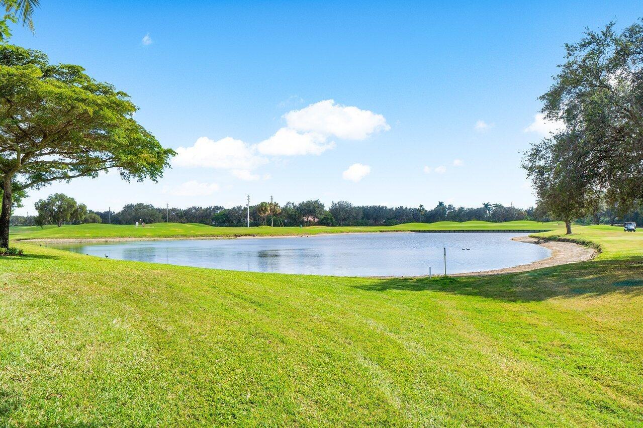 LAKERIDGE GREENS AT PIPERS GLEN - Residential