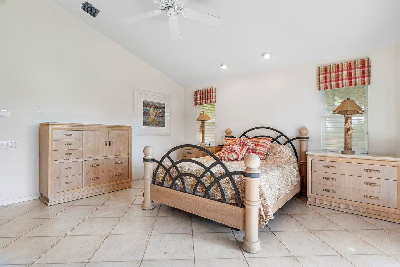 LAKERIDGE GREENS AT PIPERS GLEN - Residential