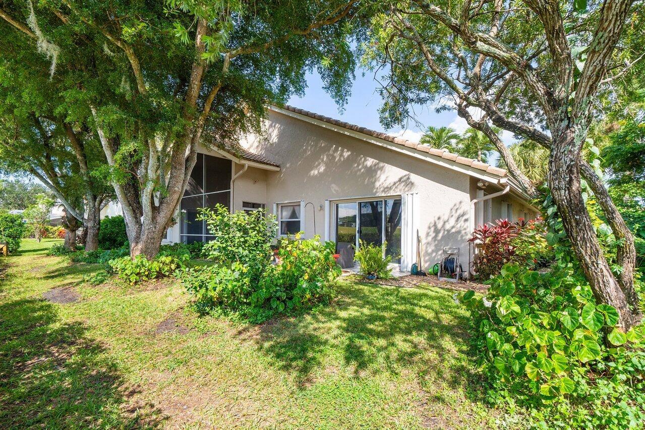 LAKERIDGE GREENS AT PIPERS GLEN - Residential