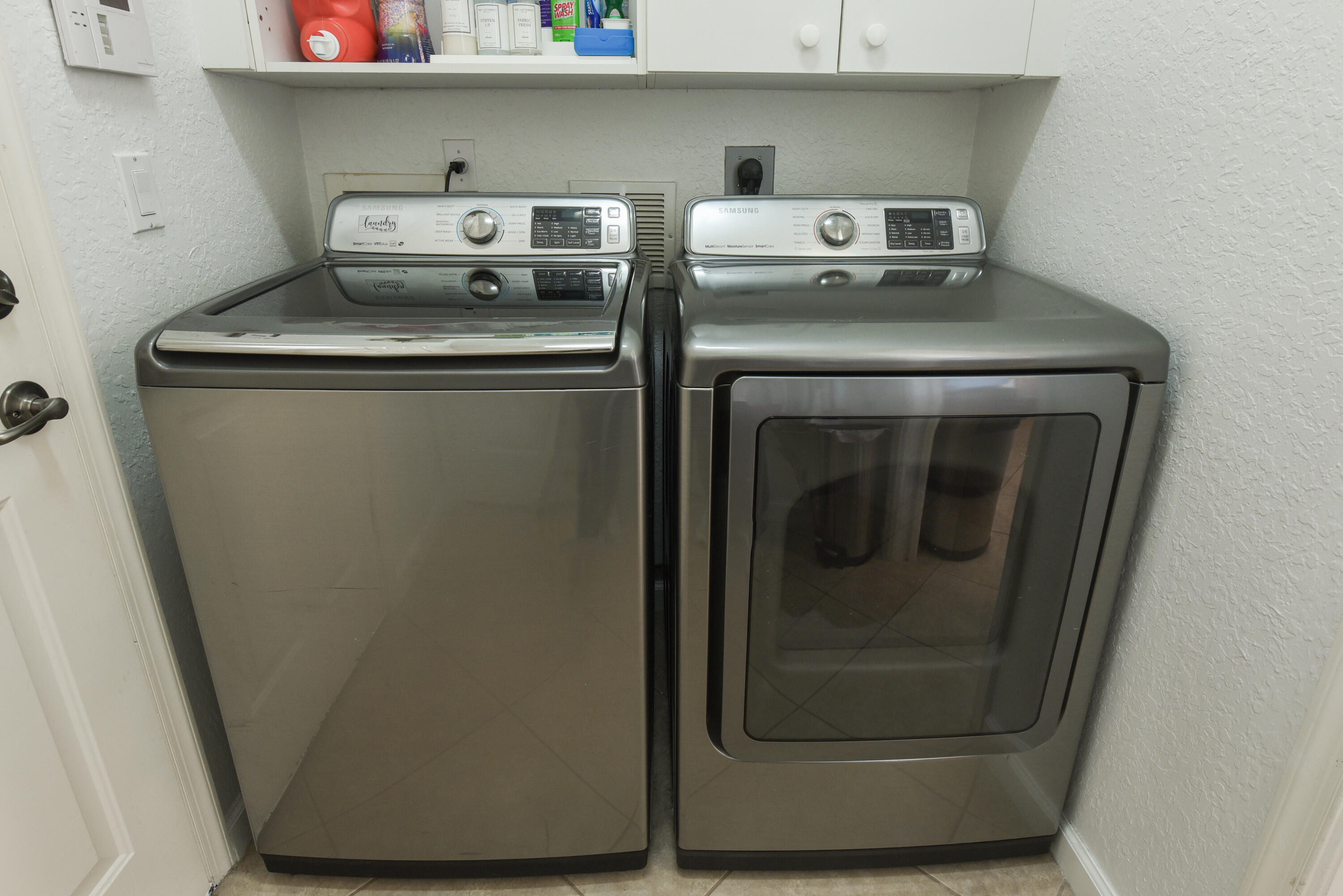 THIRD REPLAT OF PORTOFINO ISLES - Residential