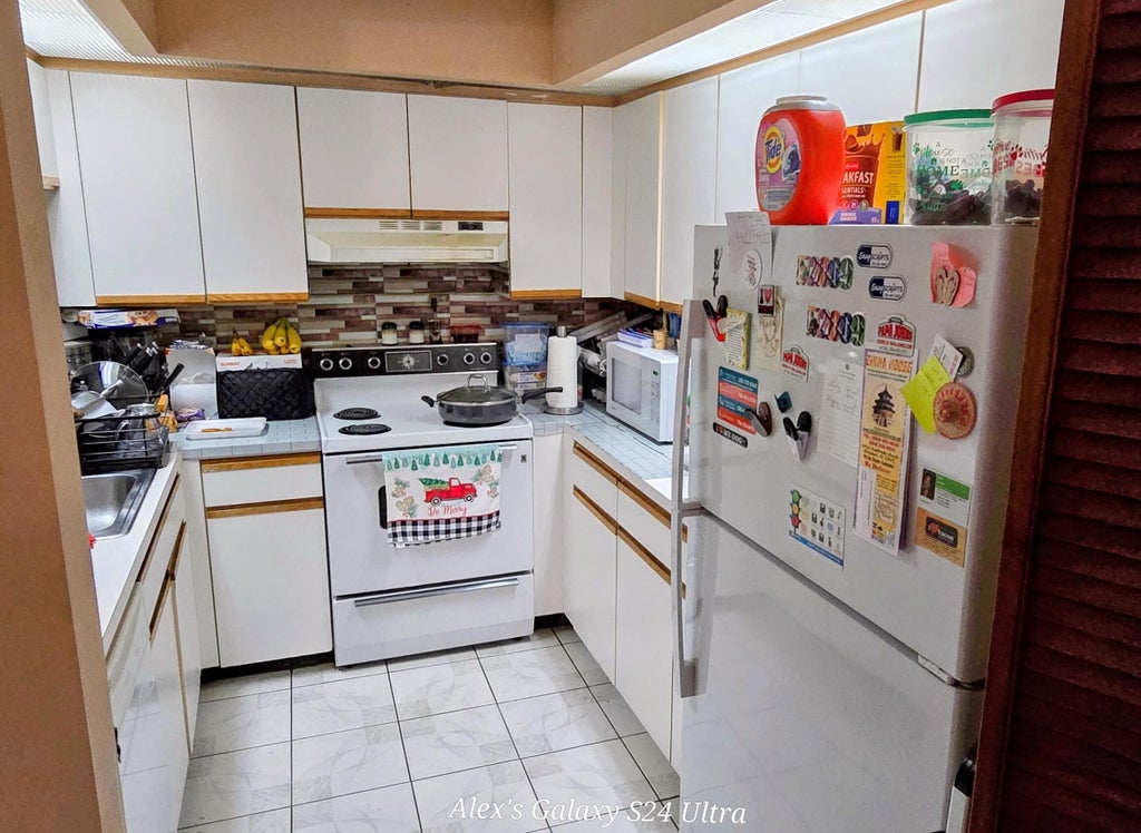 Photo of 1000 SW 125TH Avenue #413N, Pembroke Pines, FL 33027 (MLS # B26071014)