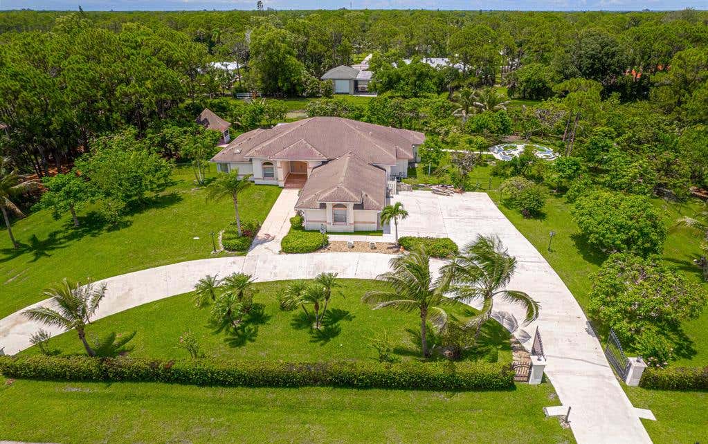 Photo of 6843 145th Place N, West Palm Beach, FL 33418 (MLS # R10740714)
