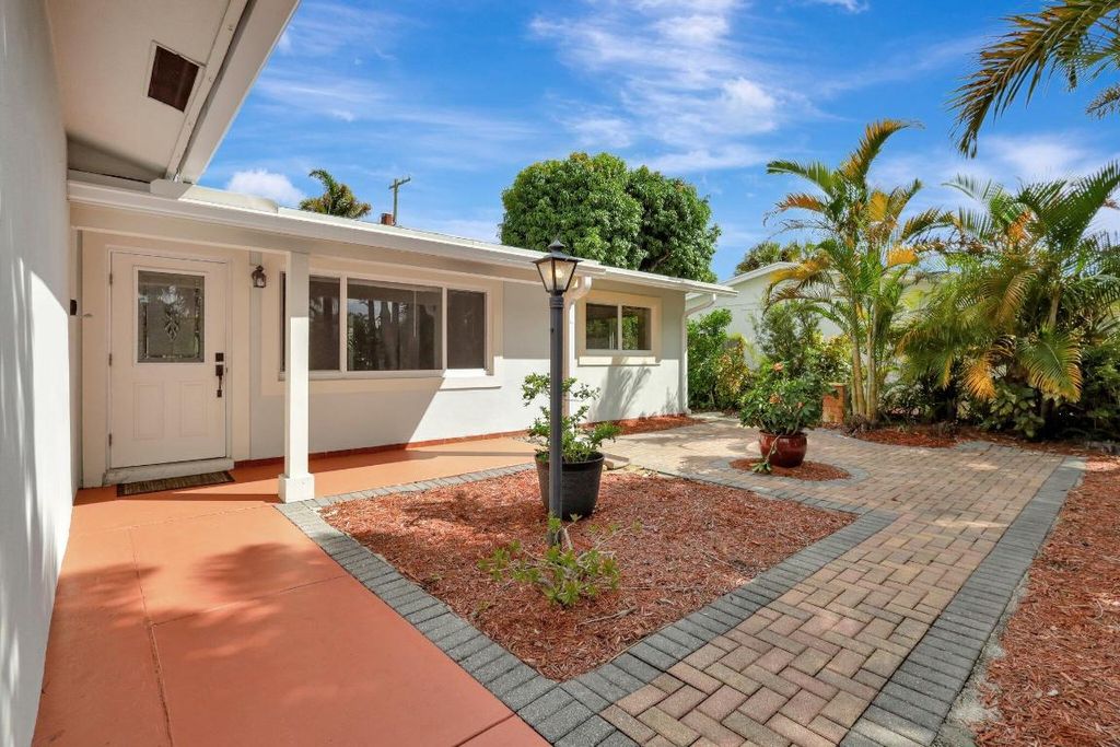 Photo of 1865 Pleasant Drive, Juno Beach, FL 33408 (MLS # R10991338)