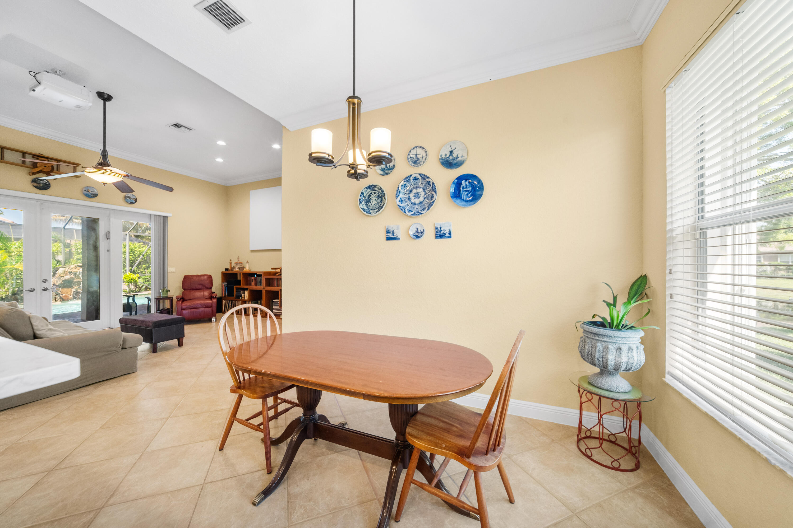 PARKLAND ISLES - Residential
