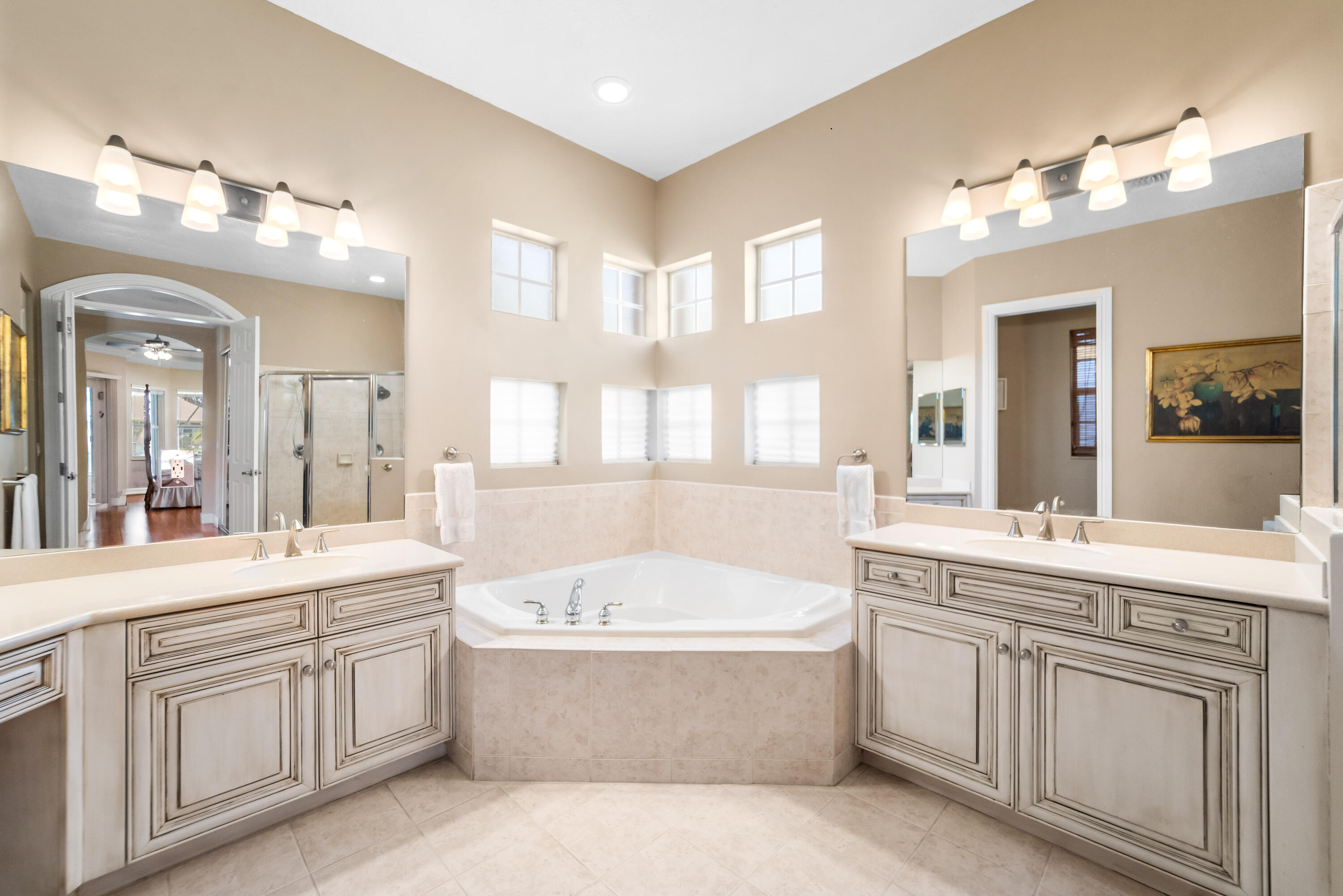 PARKLAND ISLES - Residential