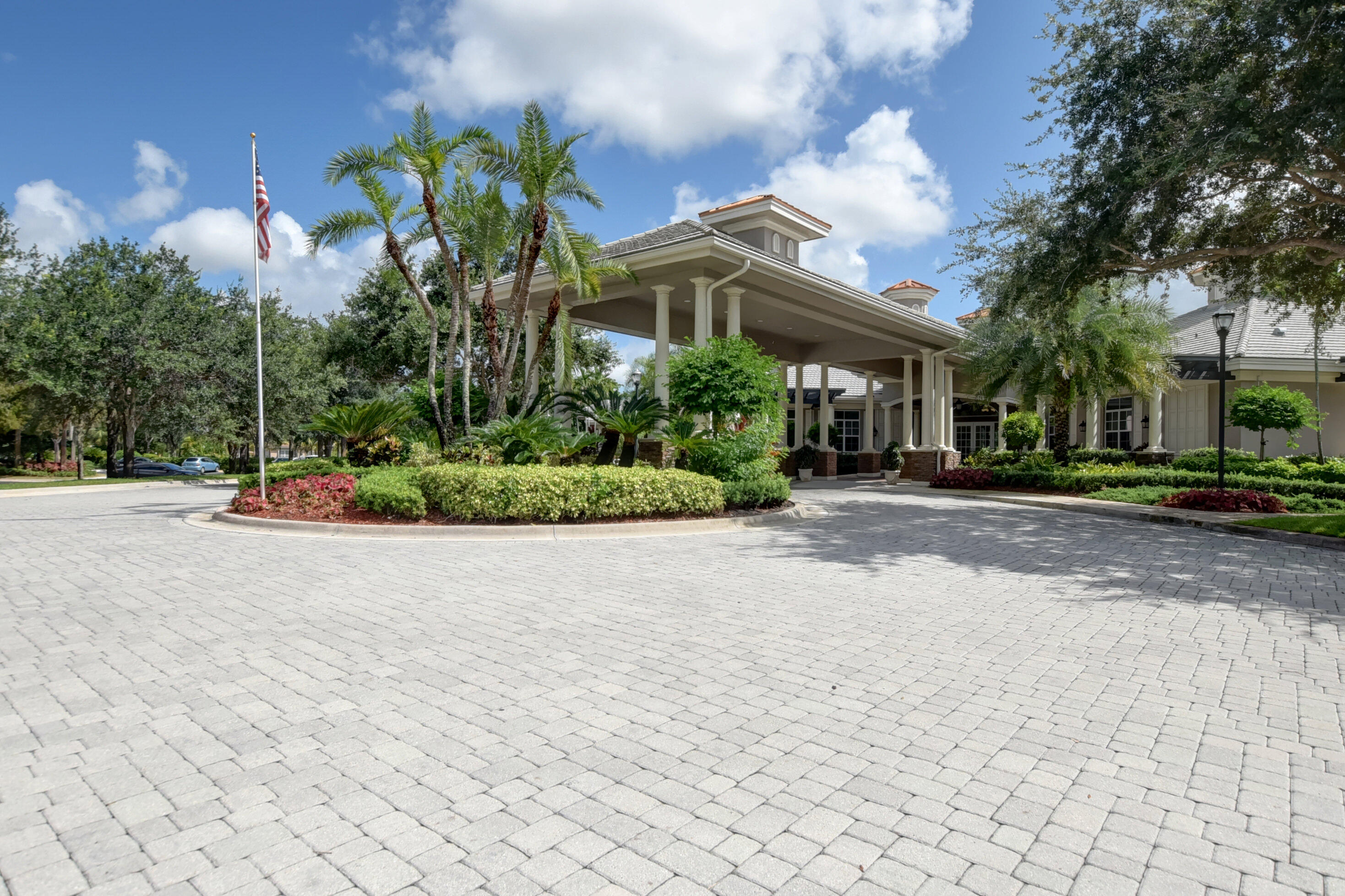 PARKLAND ISLES - Residential