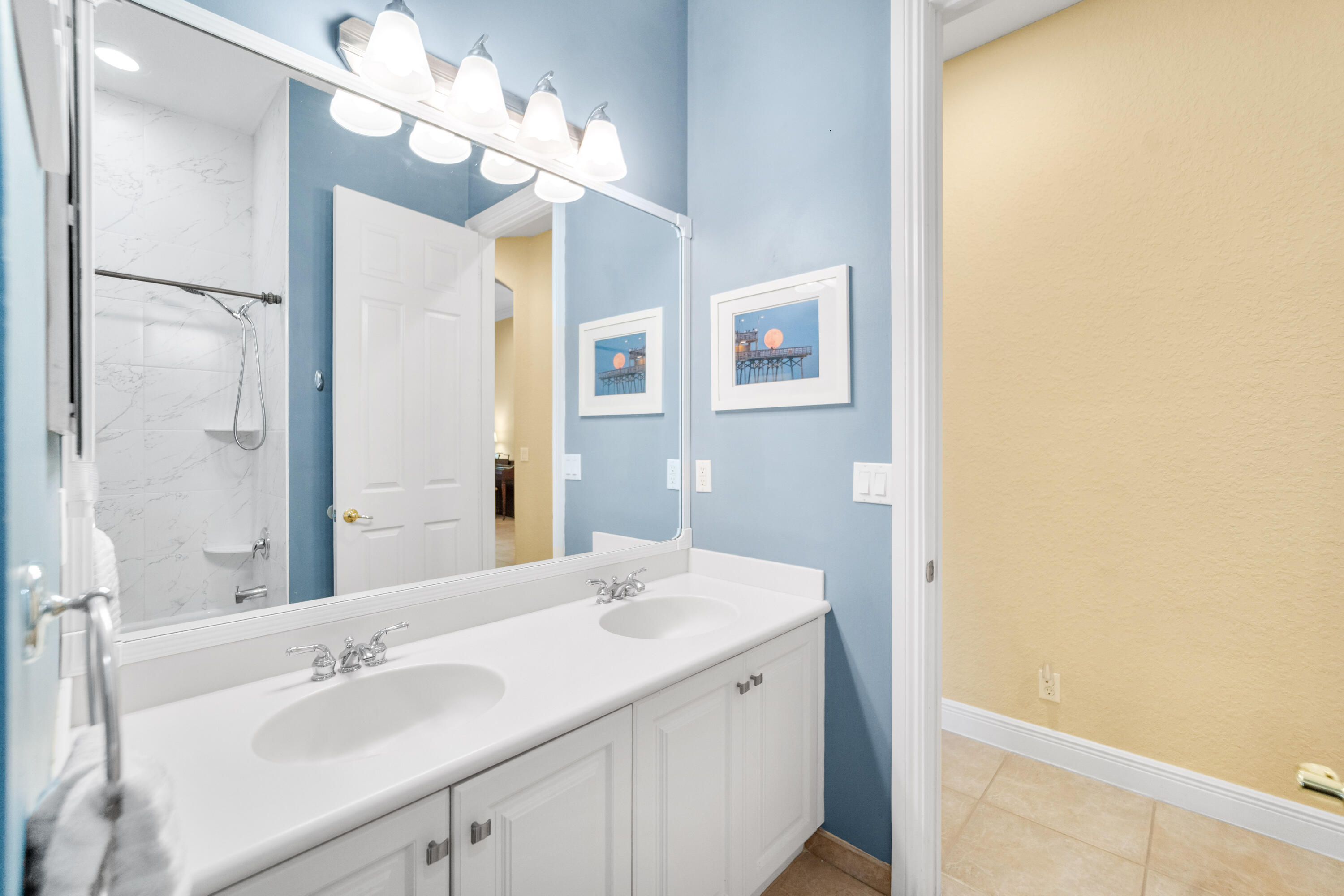 PARKLAND ISLES - Residential
