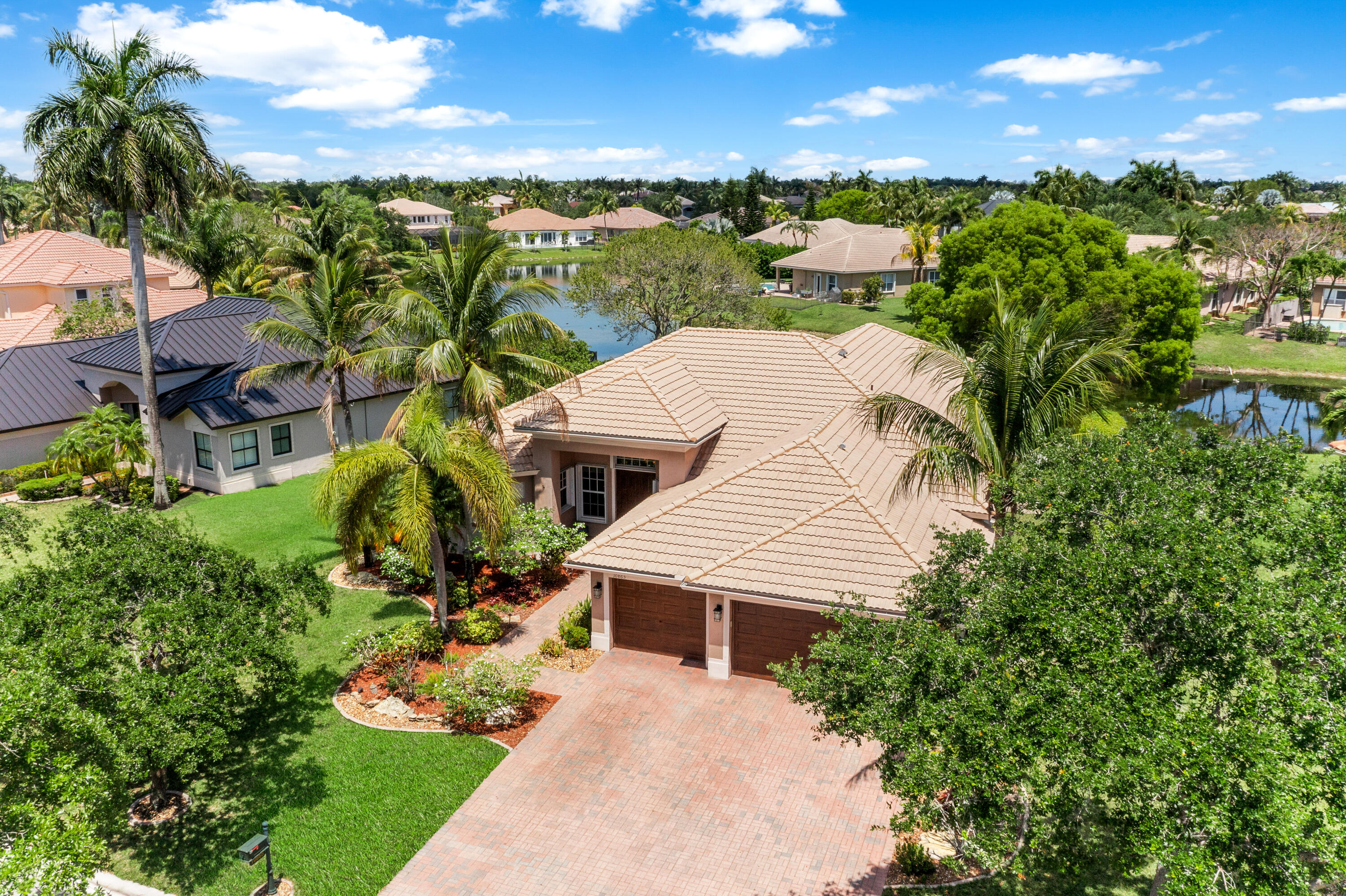 PARKLAND ISLES - Residential