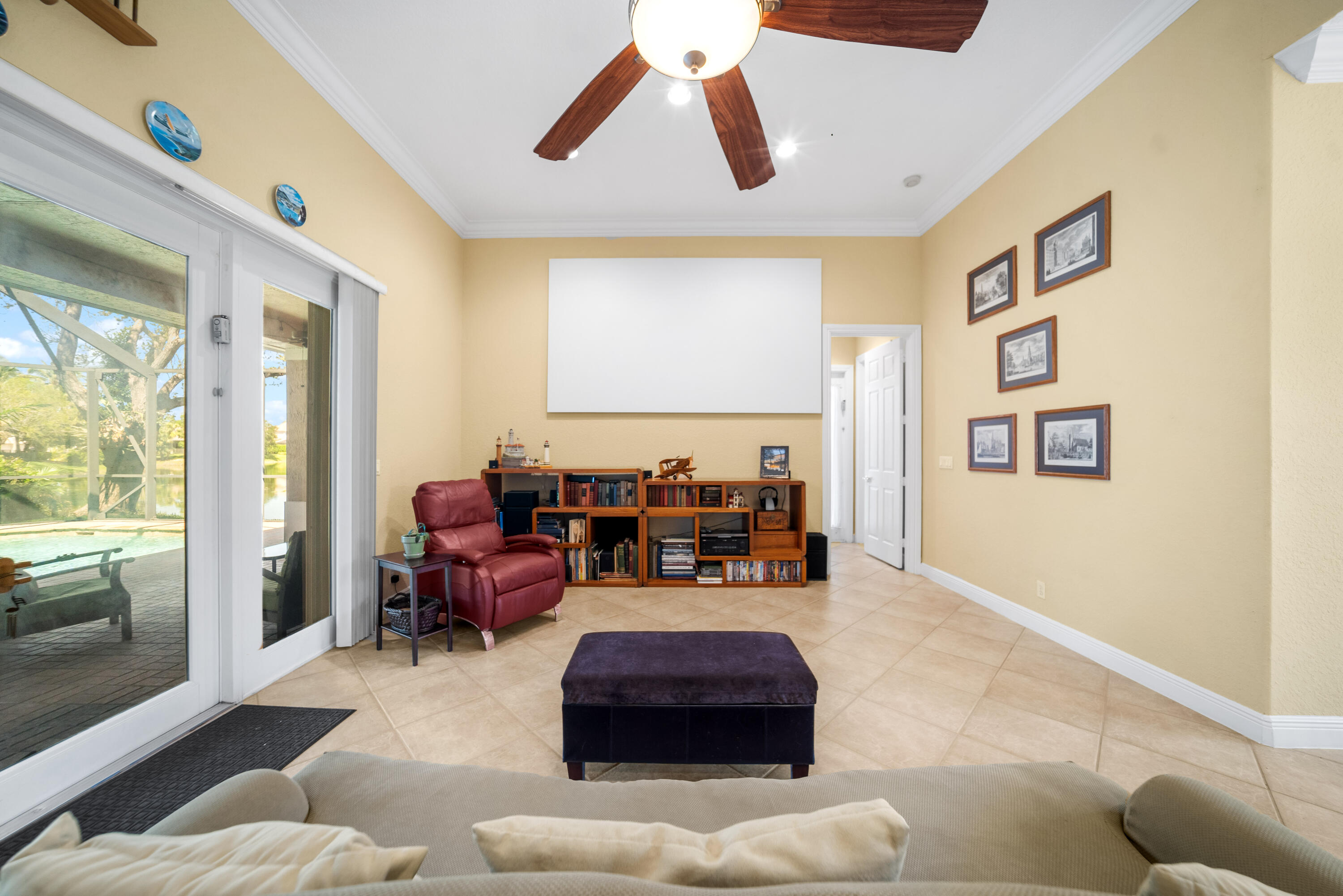 PARKLAND ISLES - Residential