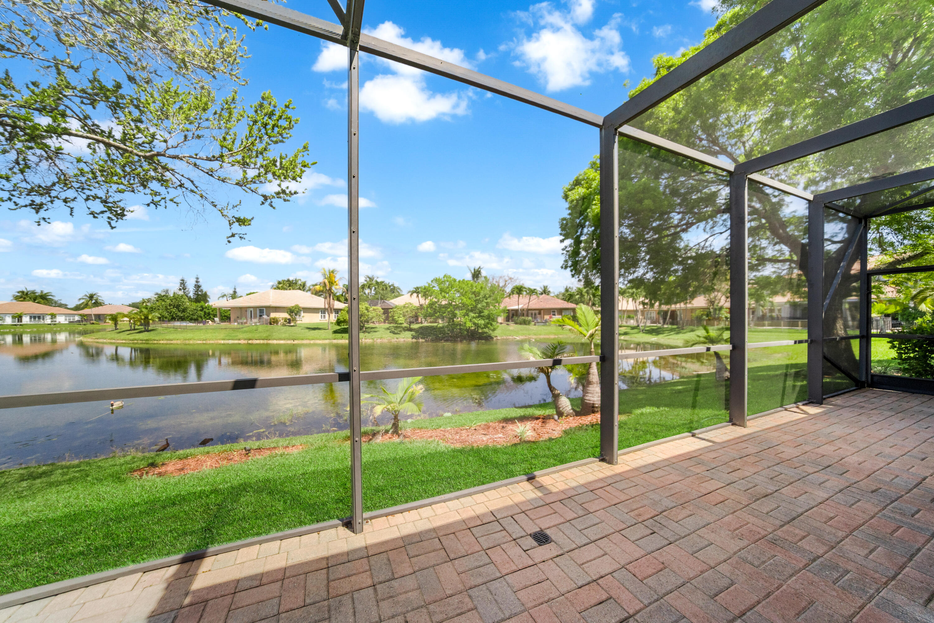PARKLAND ISLES - Residential