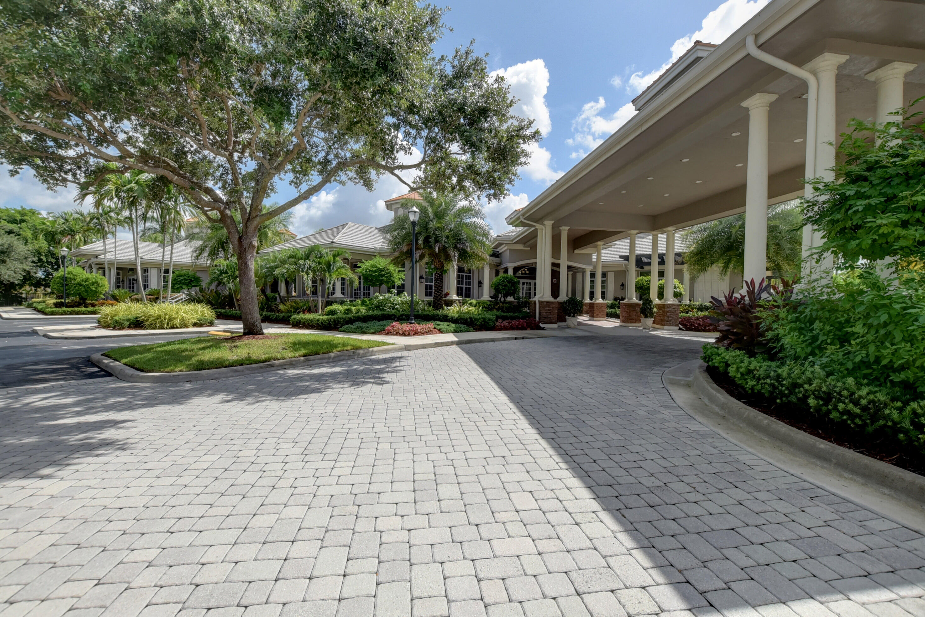 PARKLAND ISLES - Residential