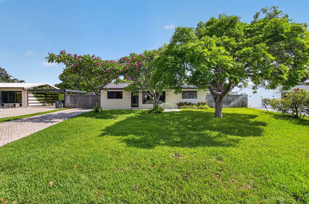 Photo of 115 NW 7th Street, Boca Raton, FL 33432 (MLS # B26041372)