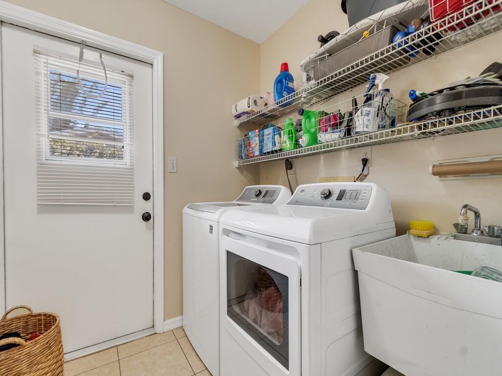 HOLLY ACRES SUB - Residential