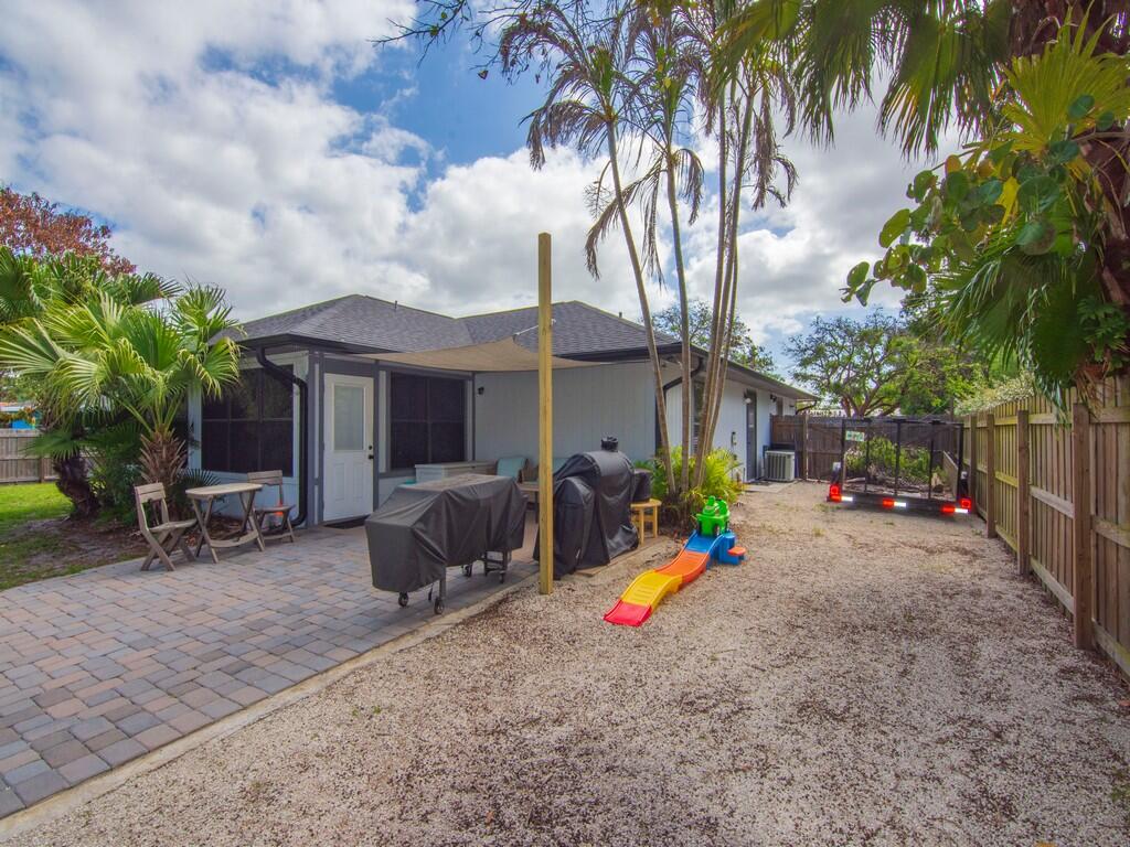 HOLLY ACRES SUB - Residential