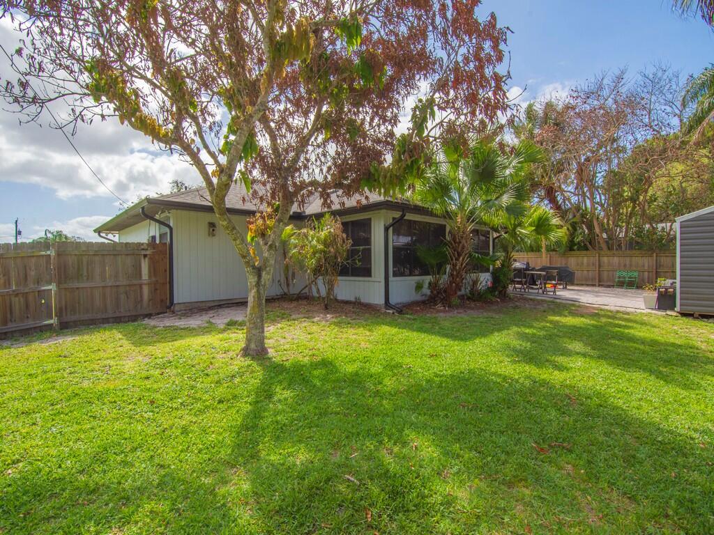 HOLLY ACRES SUB - Residential