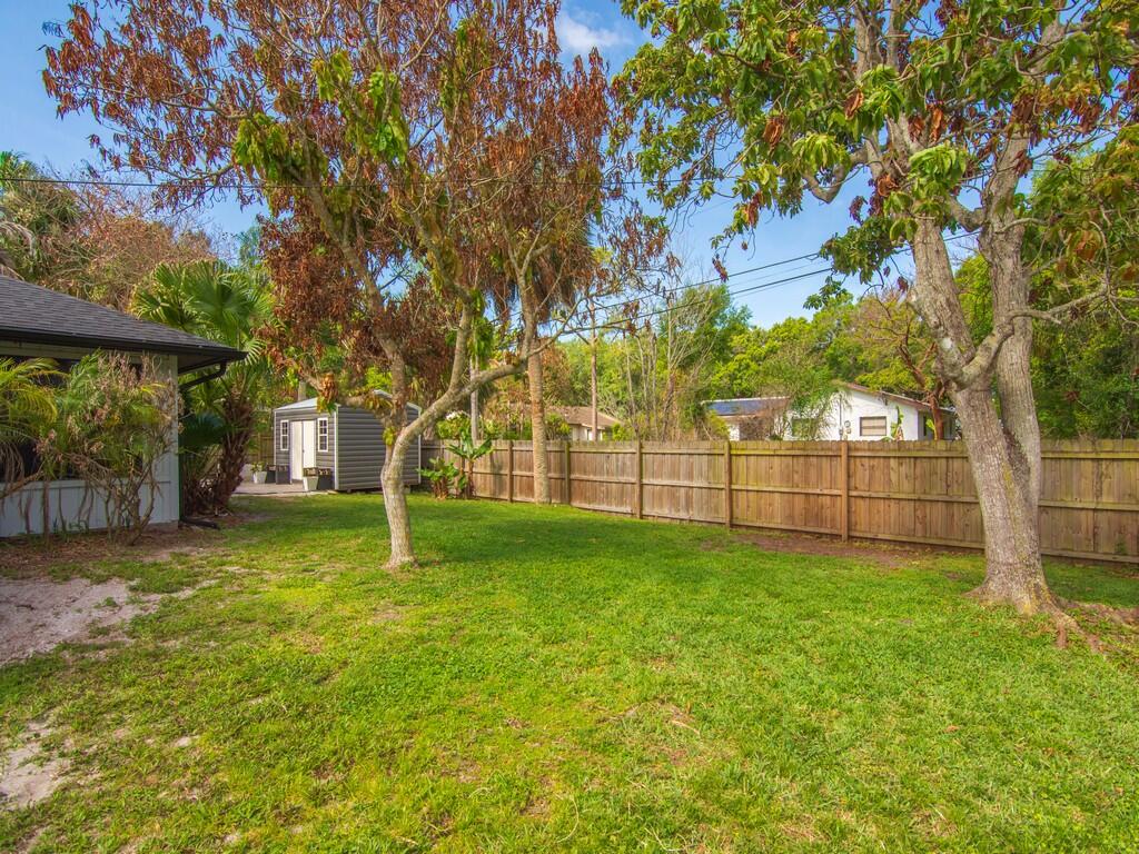 HOLLY ACRES SUB - Residential