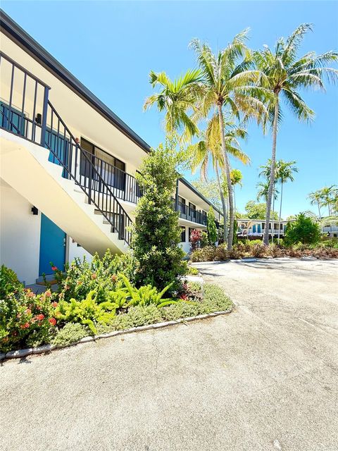 1901 N Andrews 220 Fort Lauderdale FL 33311