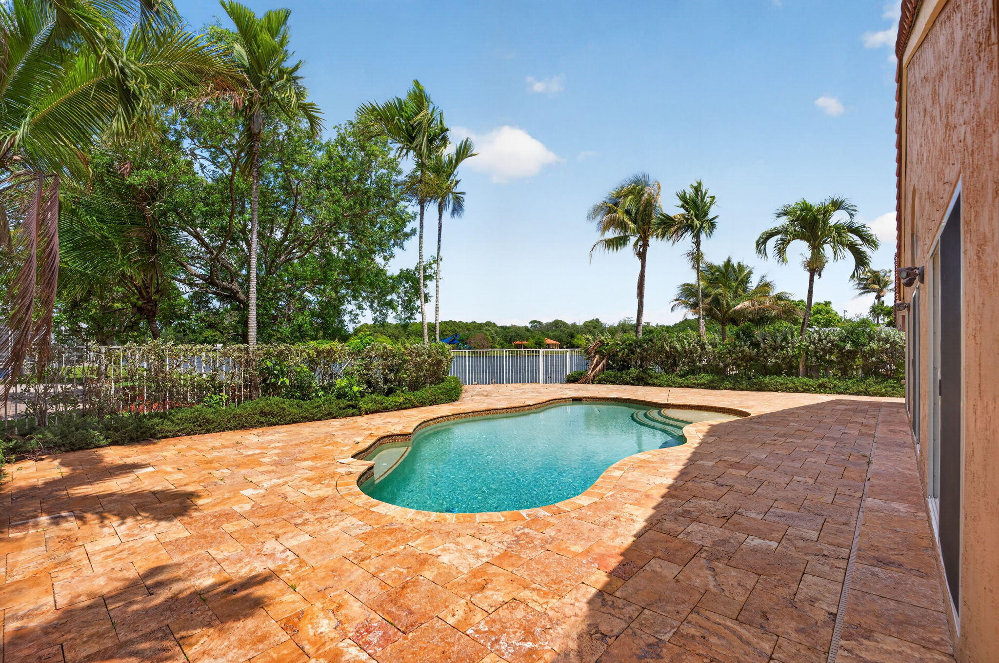 BANYAN TRAILS - Residential