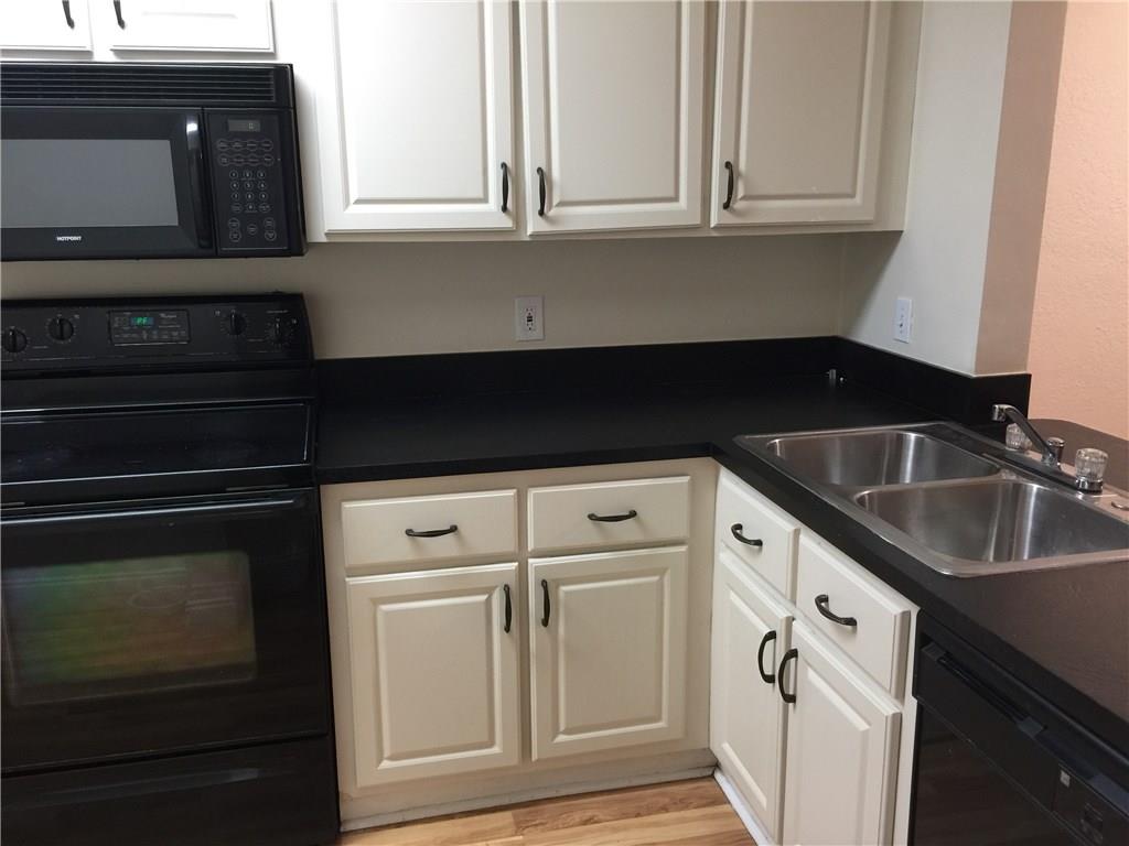 Townhouses Of Coral Spgs - Residential Lease