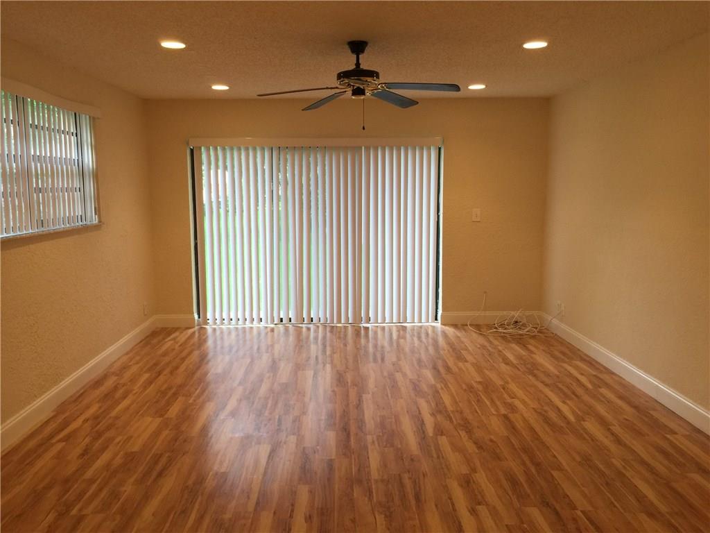 Townhouses Of Coral Spgs - Residential Lease