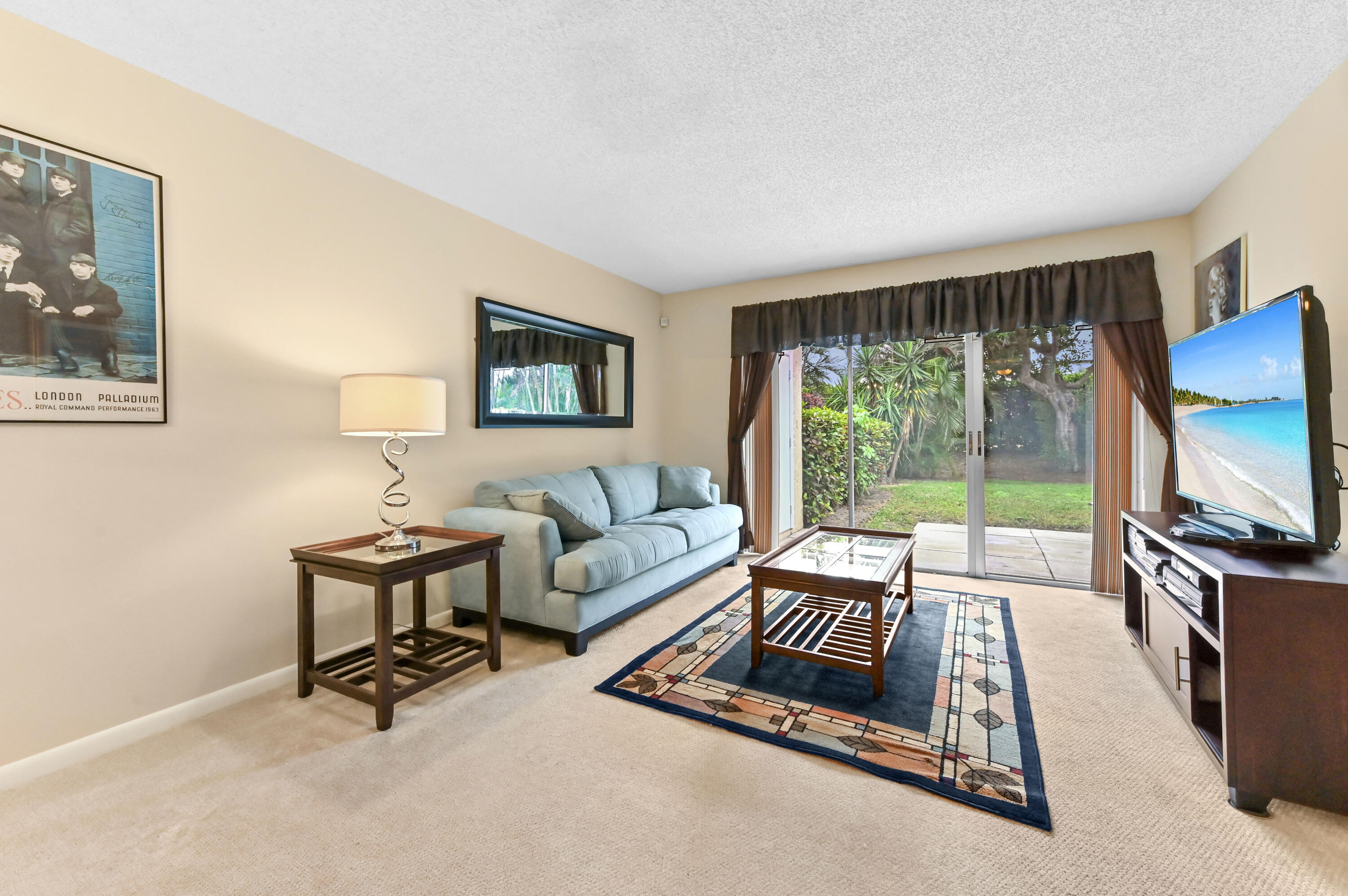 PALM GREENS - Residential