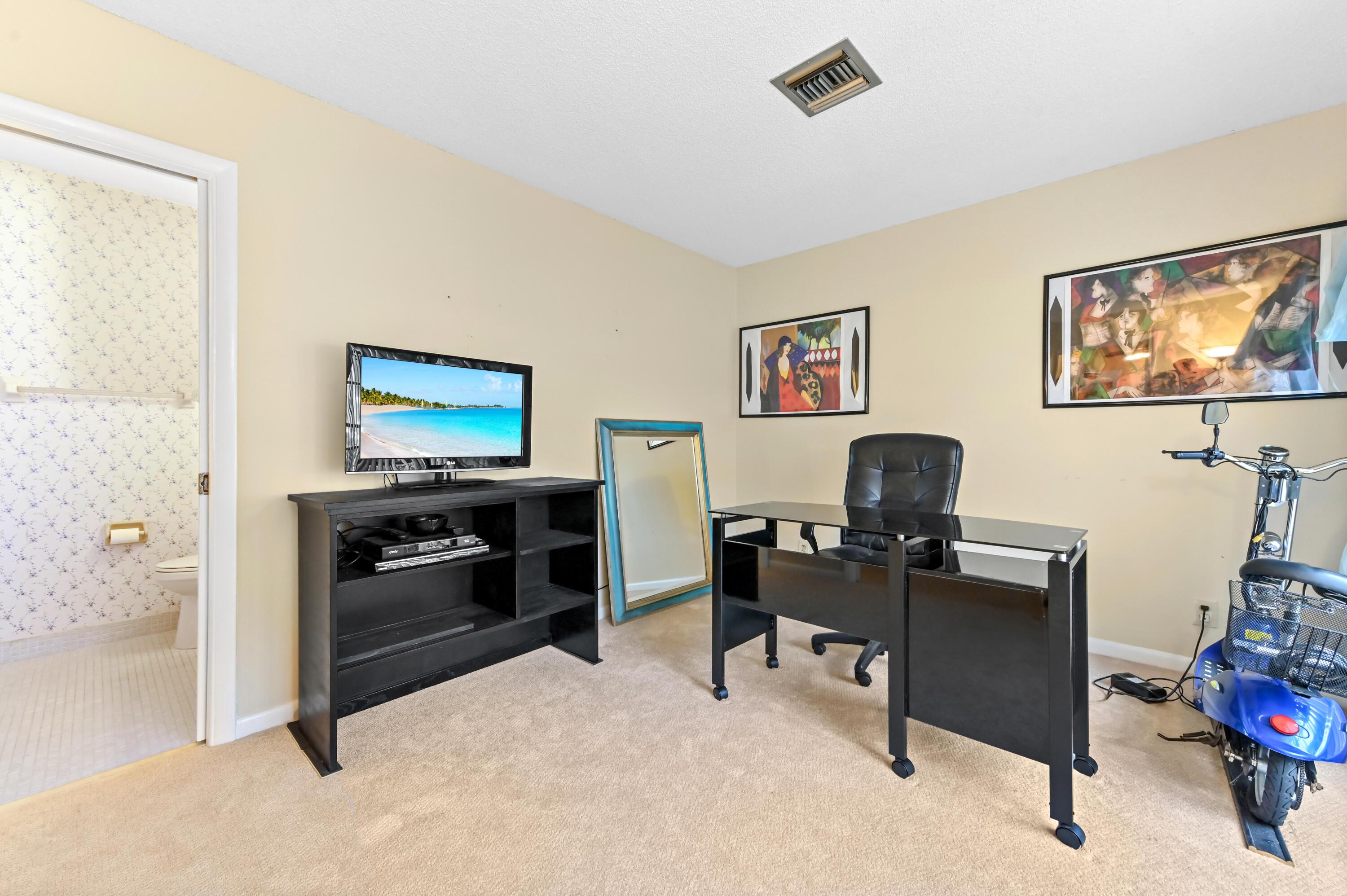 PALM GREENS - Residential