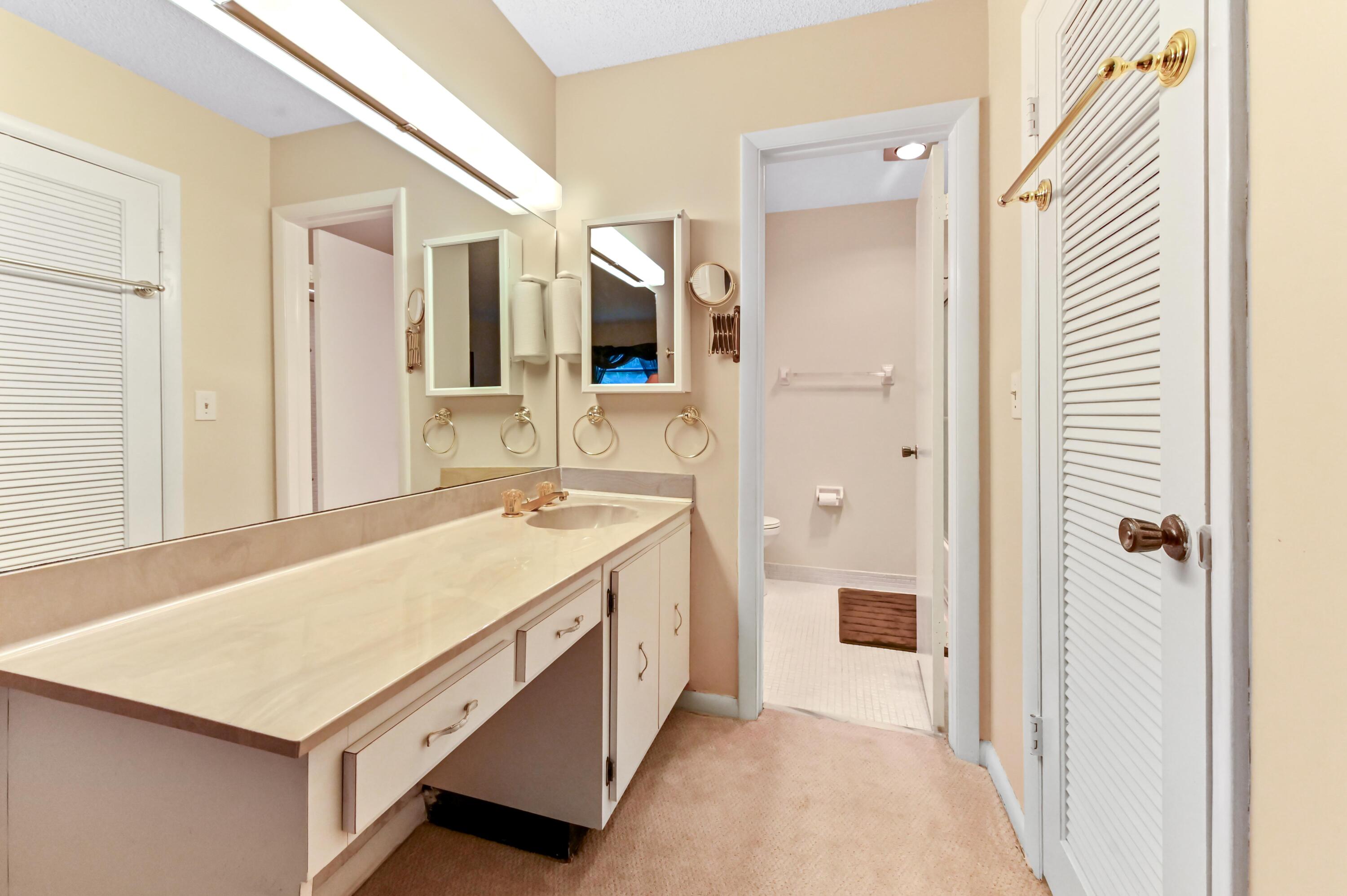 PALM GREENS - Residential