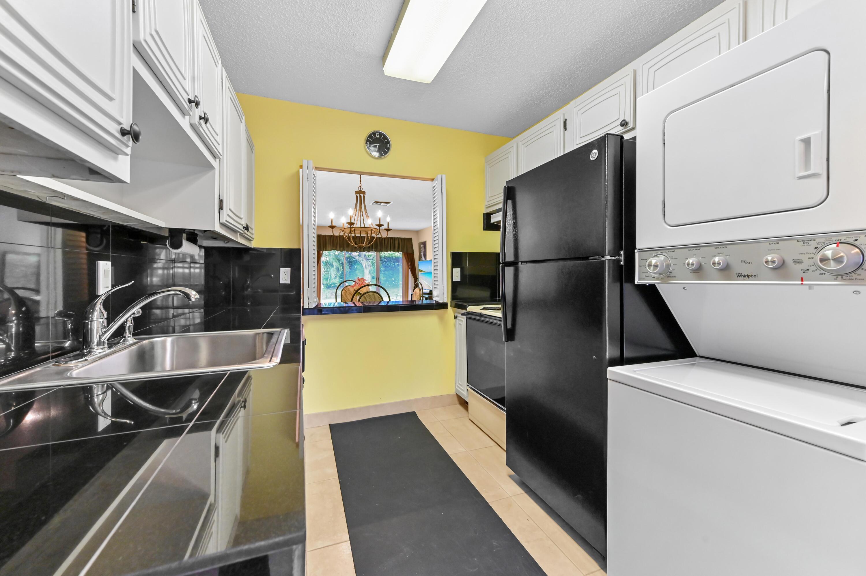 PALM GREENS - Residential