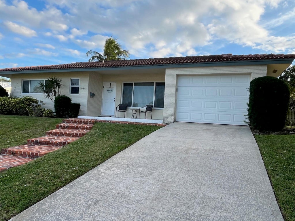 Photo of 1260 SW 8th Street SW, Boca Raton, FL 33486 (MLS # R11149940)