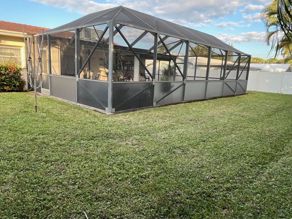 Photo of 1260 SW 8th Street SW, Boca Raton, FL 33486 (MLS # R11149940)