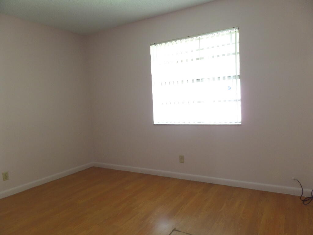 PARKWAY VILLAGE - Residential Lease