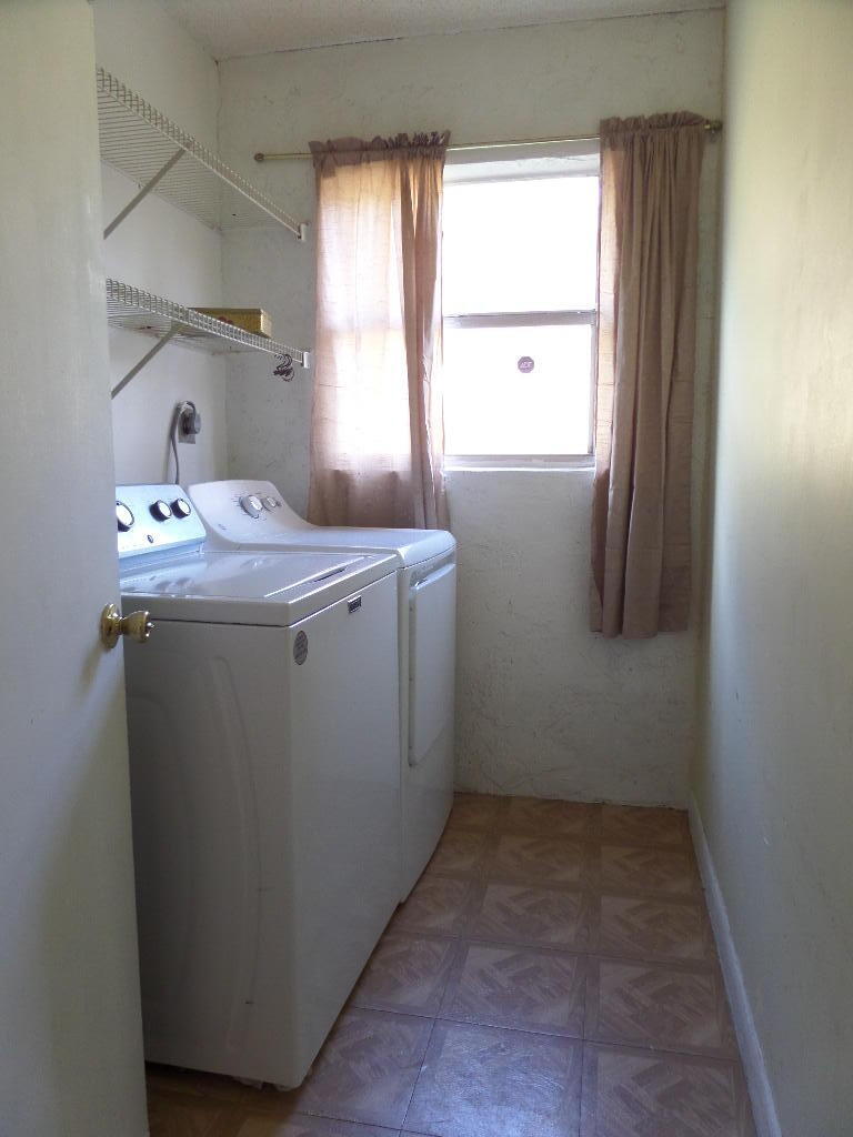 PARKWAY VILLAGE - Residential Lease