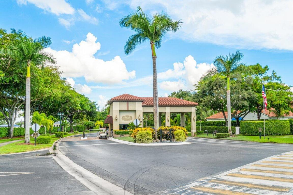 GREENS AT BOCA GOLF AND TENNIS CLUB - Residential