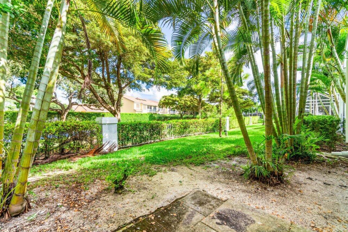 GREENS AT BOCA GOLF AND TENNIS CLUB - Residential