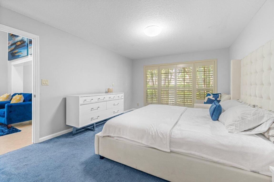 GREENS AT BOCA GOLF AND TENNIS CLUB - Residential