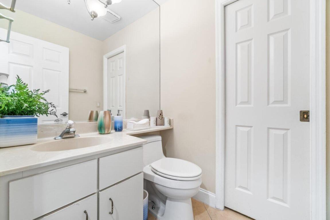 GREENS AT BOCA GOLF AND TENNIS CLUB - Residential